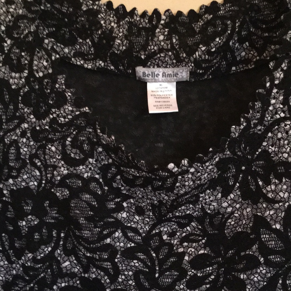 Pretty black lace sleeveless top, size XL - Picture 5 of 16